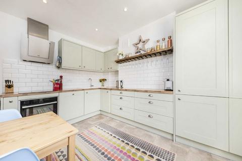 2 bedroom maisonette for sale, Brailsford Road, London SW2