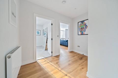 1 bedroom flat for sale, Littleworth Road, Esher, KT10