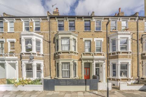 3 bedroom flat for sale, Clitheroe Road, London SW9