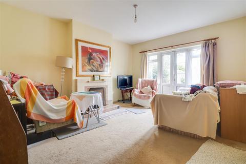 2 Dulverton Close, Westcliff-on-sea, SS0 0HS