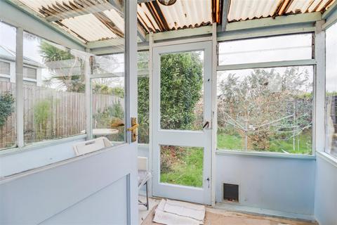 2 Dulverton Close, Westcliff-on-sea, SS0 0HS