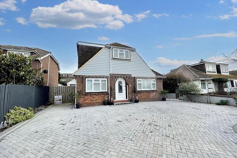 4 bedroom detached bungalow for sale, Central Avenue, Telscombe Cliffs, BN10 7NB