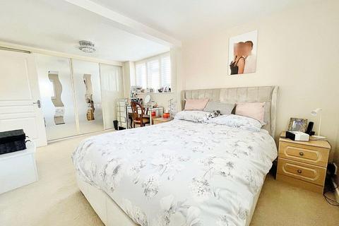 undefined, Central Avenue, Telscombe Cliffs, BN10 7NB