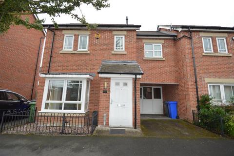 3 bedroom house to rent, Drayton Street, Manchester M15