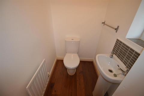 3 bedroom house to rent, Drayton Street, Manchester M15