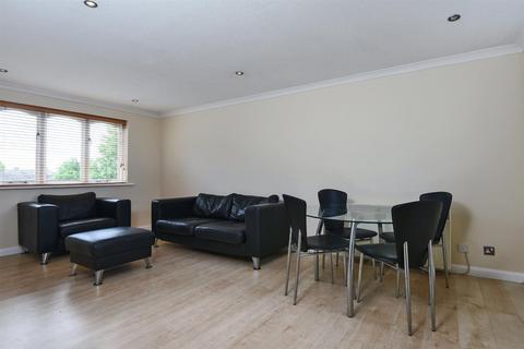 1 bedroom apartment to rent, Myers Lane, New Cross SE14