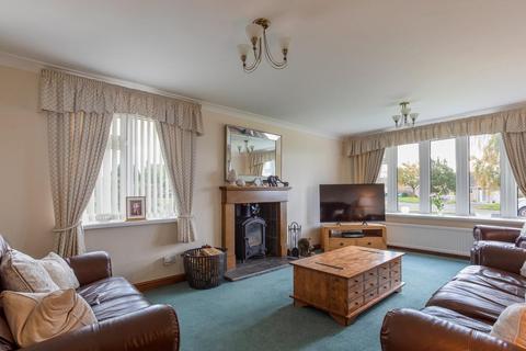 25 Aunums Close, Thornton Dale, Pickering, YO18 7TP