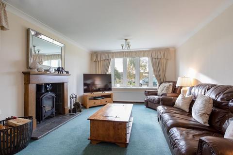 25 Aunums Close, Thornton Dale, Pickering, YO18 7TP