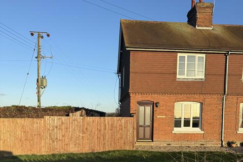 2 bedroom semi-detached house to rent, Marden, Kent