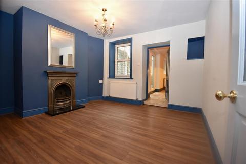 50 Eastgate, Pickering, YO18 7DU