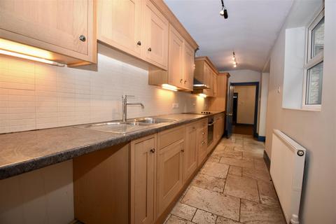 50 Eastgate, Pickering, YO18 7DU