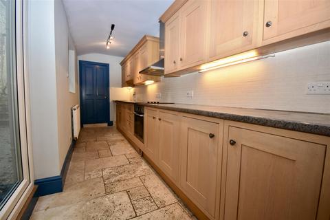 50 Eastgate, Pickering, YO18 7DU