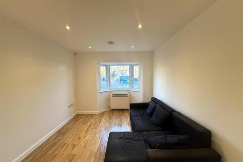 1 bedroom apartment to rent, Hale Lane, Mill Hill, NW7