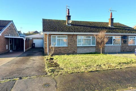 2 bedroom semi-detached bungalow for sale, Mill Close, Stourport-On-Severn