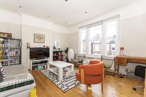 1 bedroom flat to rent, Galesbury Road, Wandsworth SW18