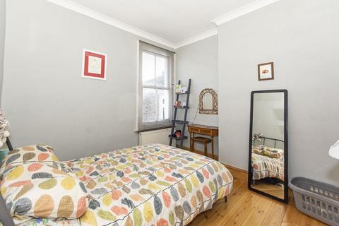 1 bedroom flat to rent, Galesbury Road, Wandsworth SW18