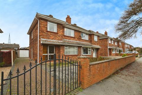 3 bedroom semi-detached house for sale, Bolingbroke Road, Scunthorpe