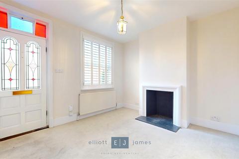 2 bedroom end of terrace house for sale, Clifton Road, Loughton IG10