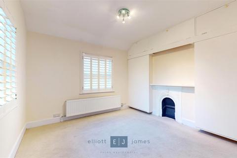 21 Clifton Road, Loughton, IG10 1EA