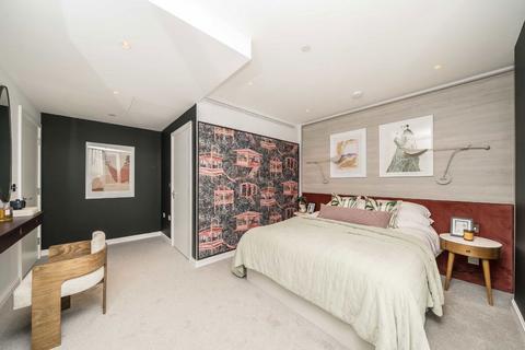 3 bedroom flat for sale, Kennington Lane, London SE11