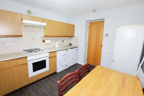 2 bedroom flat to rent, Riddell Court, Sheader Drive, Salford, Manchester, M5