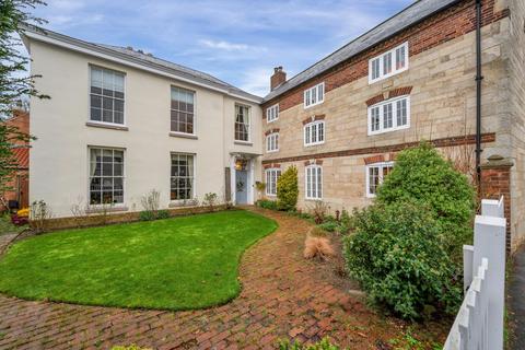 6 bedroom character property for sale, The Marvelous Moss Deeping in Frisby On The Wreake, LE14 2NJ