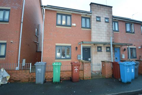 3 bedroom house to rent, Reilly Street, Manchester M15