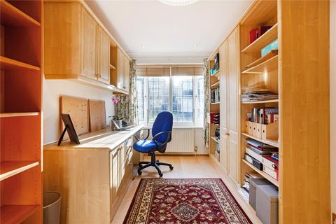 35 Danesfield, Ripley, Woking, GU23 6LS