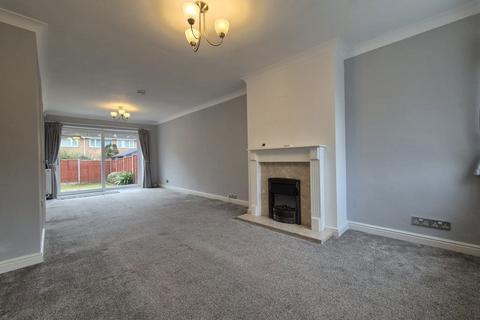 3 bedroom terraced house to rent, Rooks Meadow, West Midlands