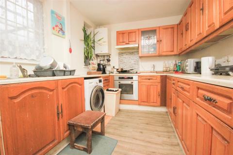 3 bedroom terraced house for sale, Gordon Road, Wellingborough NN8