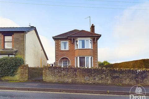 4 bedroom detached house for sale, Park Road, Berry Hill, Coleford