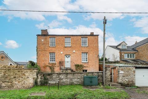 4 bedroom detached house for sale, South Side, Bicester OX25