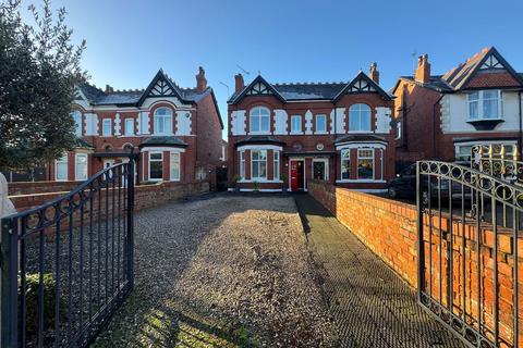 3 bedroom semi-detached house for sale, Wennington Road, Southport, PR9 7ER