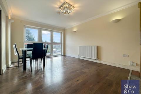 2 bedroom flat for sale, Whitton Dene, Hounslow TW3