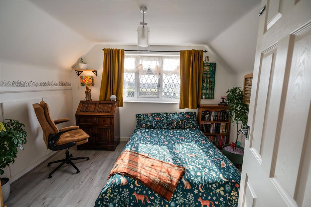 Bedroom 2 (3)