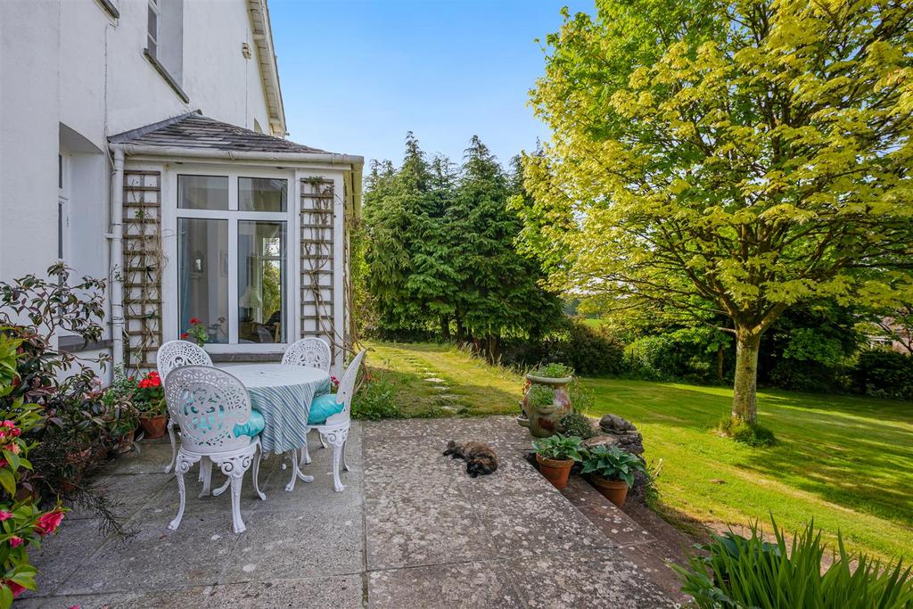 A 9 - Higher Bowden House Totnes internals - 22050