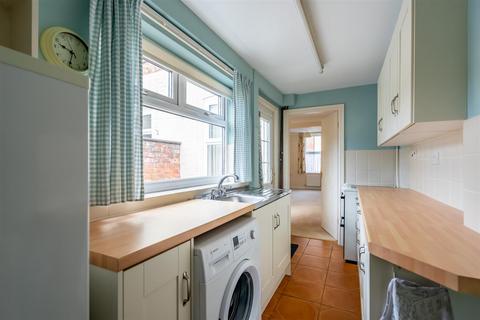 2 bedroom terraced house to rent, Diamond Street, York