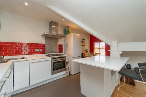 2 bedroom flat for sale, Catterick House, Catterick Road, Didsbury