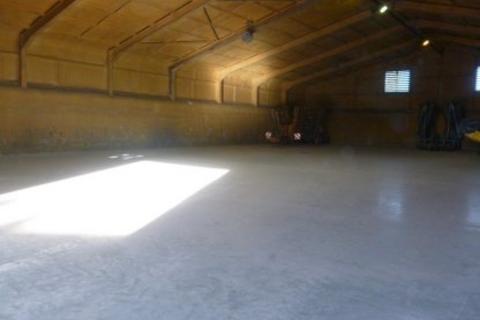 Warehouse to rent, Brentwood