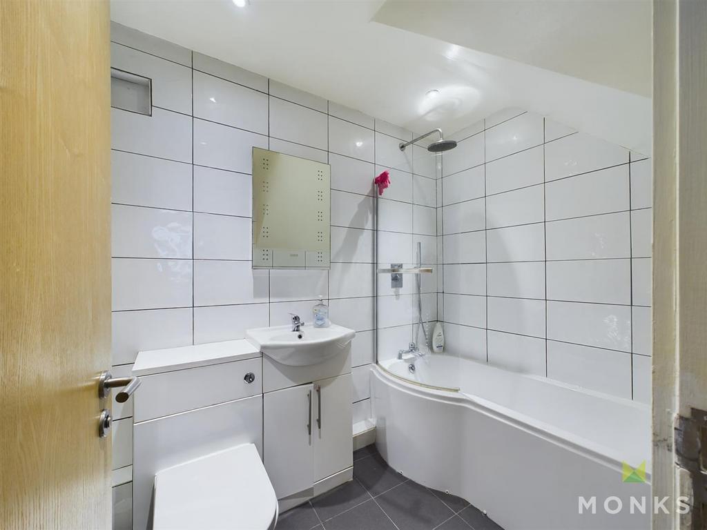 CAM01520 G0-PR0114-STILL003.jpg