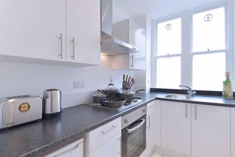 1 bedroom apartment to rent, Hill Street, Mayfair