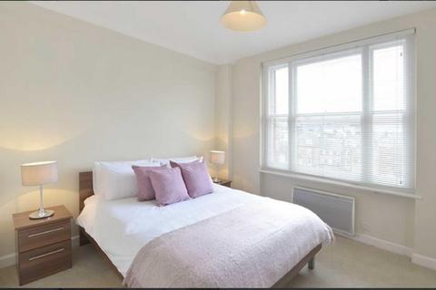 2 bedroom apartment to rent, Hill Street, Mayfair