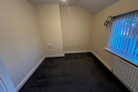 3 bedroom house to rent, Scarborough Road, Alumwell, Walsall