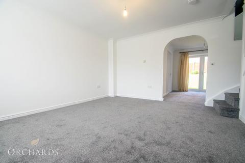 3 bedroom semi-detached house to rent, Peacock Road, Bedford MK43