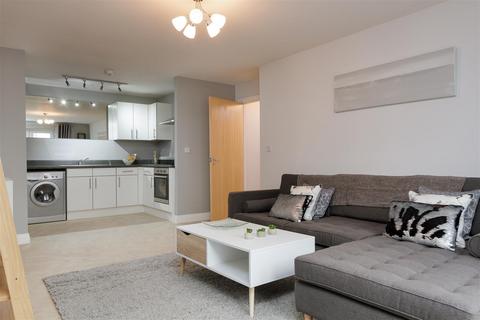 2 bedroom apartment for sale, Kenyon Lane, Manchester