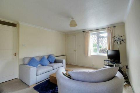 1 bedroom ground floor flat to rent, The Willows, Reading RG4