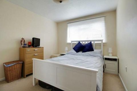 1 bedroom ground floor flat to rent, The Willows, Reading RG4