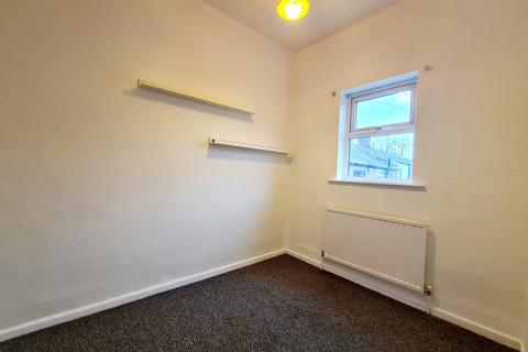 2 bedroom end of terrace house to rent, High Street, Hazel Grove, Stockport, Greater Manchester, SK7