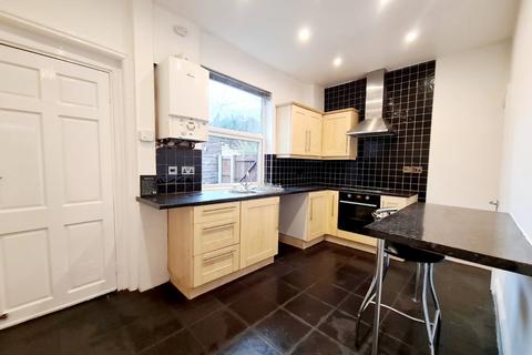 2 bedroom end of terrace house to rent, High Street, Hazel Grove, Stockport, Greater Manchester, SK7