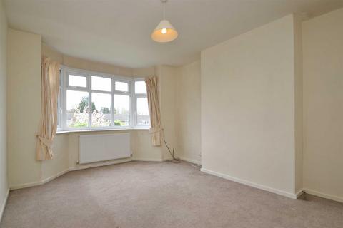 3 bedroom semi-detached house to rent, Priory Ridge, Shrewsbury